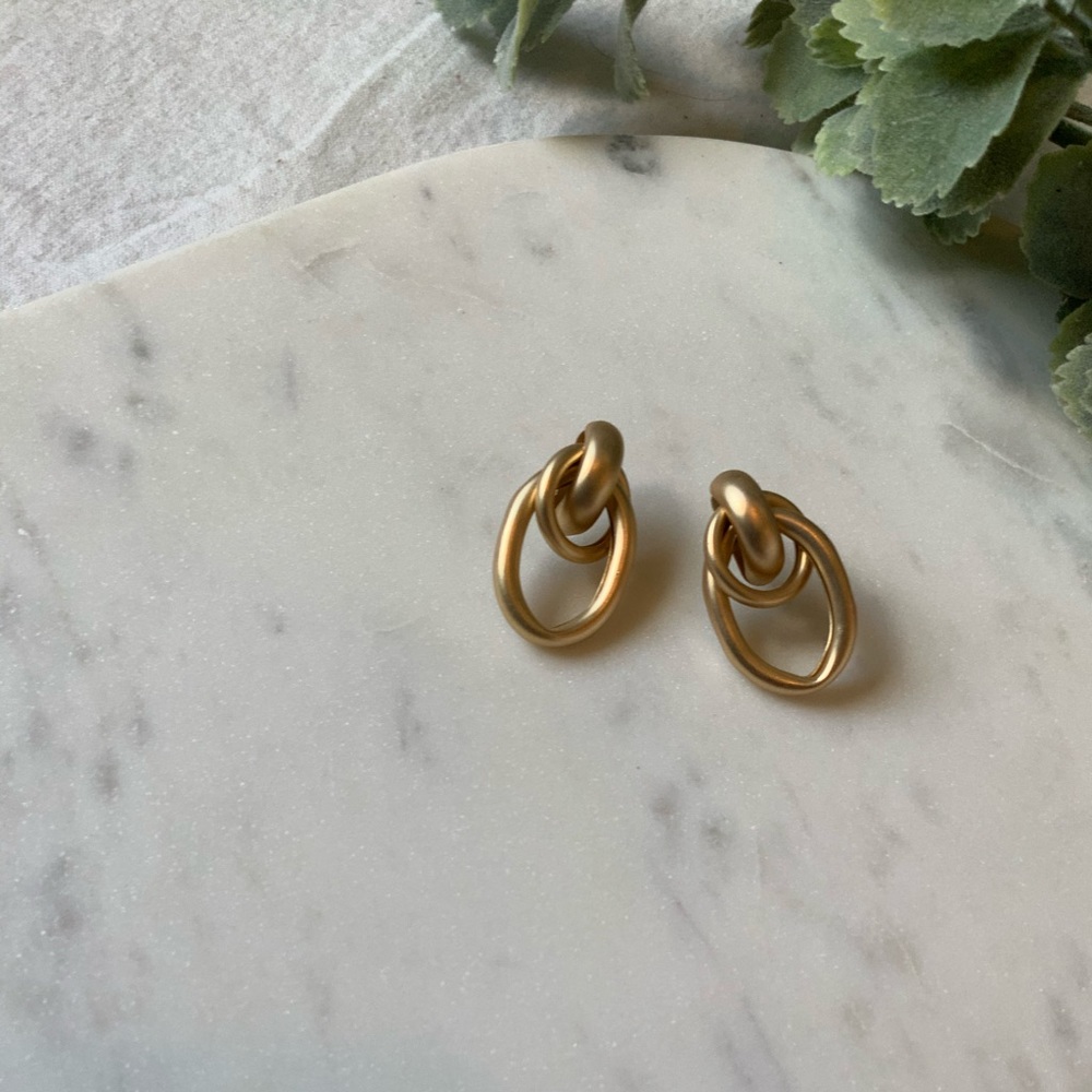 The Kaia - Layered Gold Hoops - Picture 5 of 6